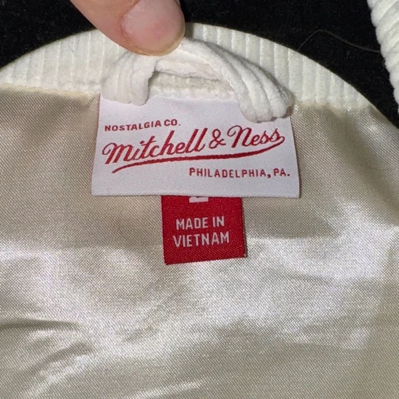 Mitchell & Ness nwot NY Yankees Cream Corduroy Jacket with large - Picture 2 of 8